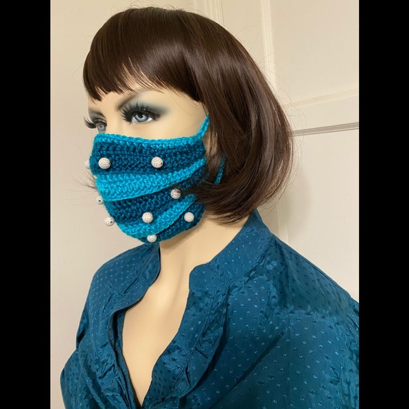 Decorative Hand-knitted Face Mask - Picture 3 of 13
